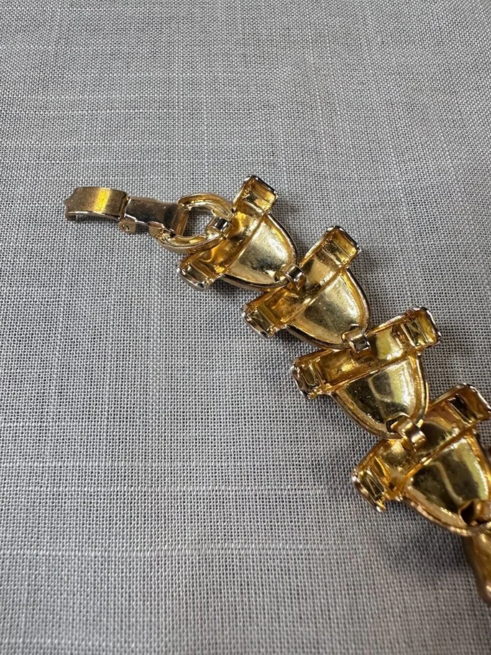 Vintage Gold Tone Planter Pot Necklace and Bracelet set